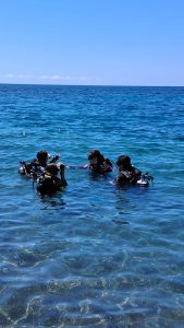 Sommozzatori a Sapri prima di scendere in immersione